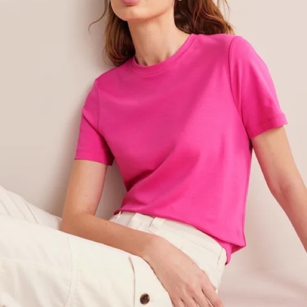 NWOT Boden Cotton Crew Neck T-Shirt in Fuchsia Fedora